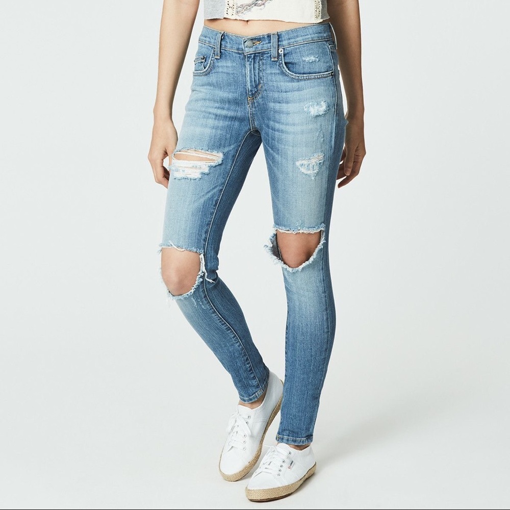 LF Distressed Jeans